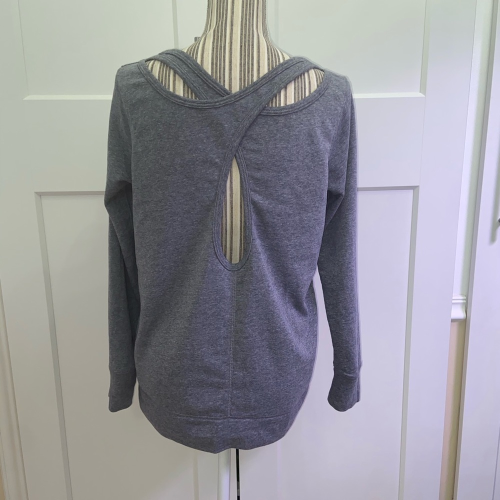 Old Navy Active Gray Criss Cross Back Top.